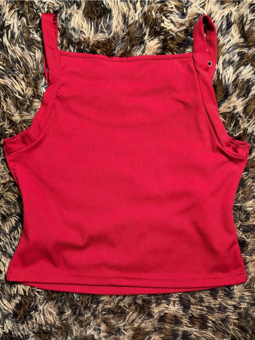 Adjustable Strap Ribbed Cropped Tank Top - Red - Picture 2 of 4